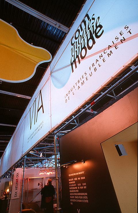 VIA COMMODES COMME MODE SALON DU MEUBLE DE PARIS 1995